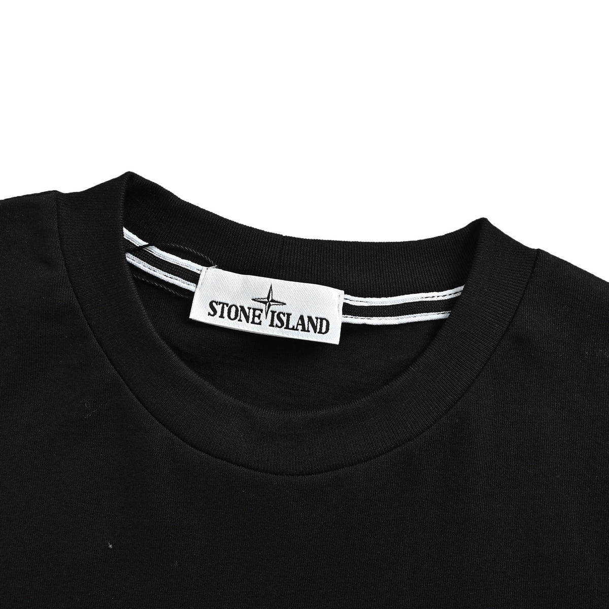 Stone Island short-sleeved compass logo printed on the back