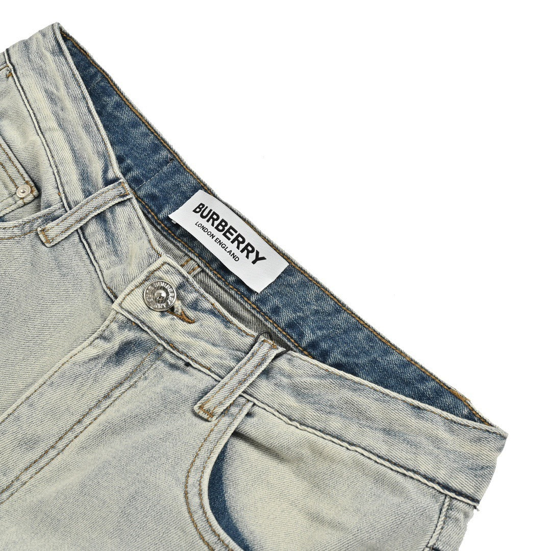 Burberry back pocket hollow war horse jeans