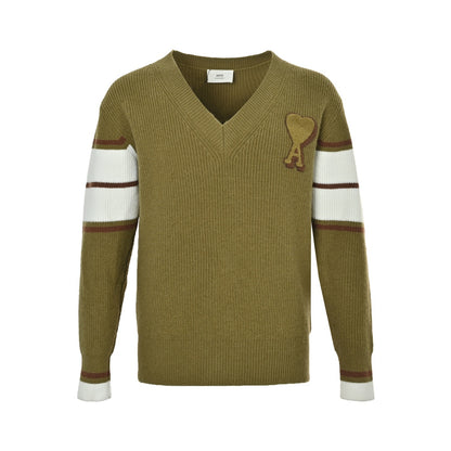 Ami 25Fw V-neck sweater with towel embroidered heart on the chest
