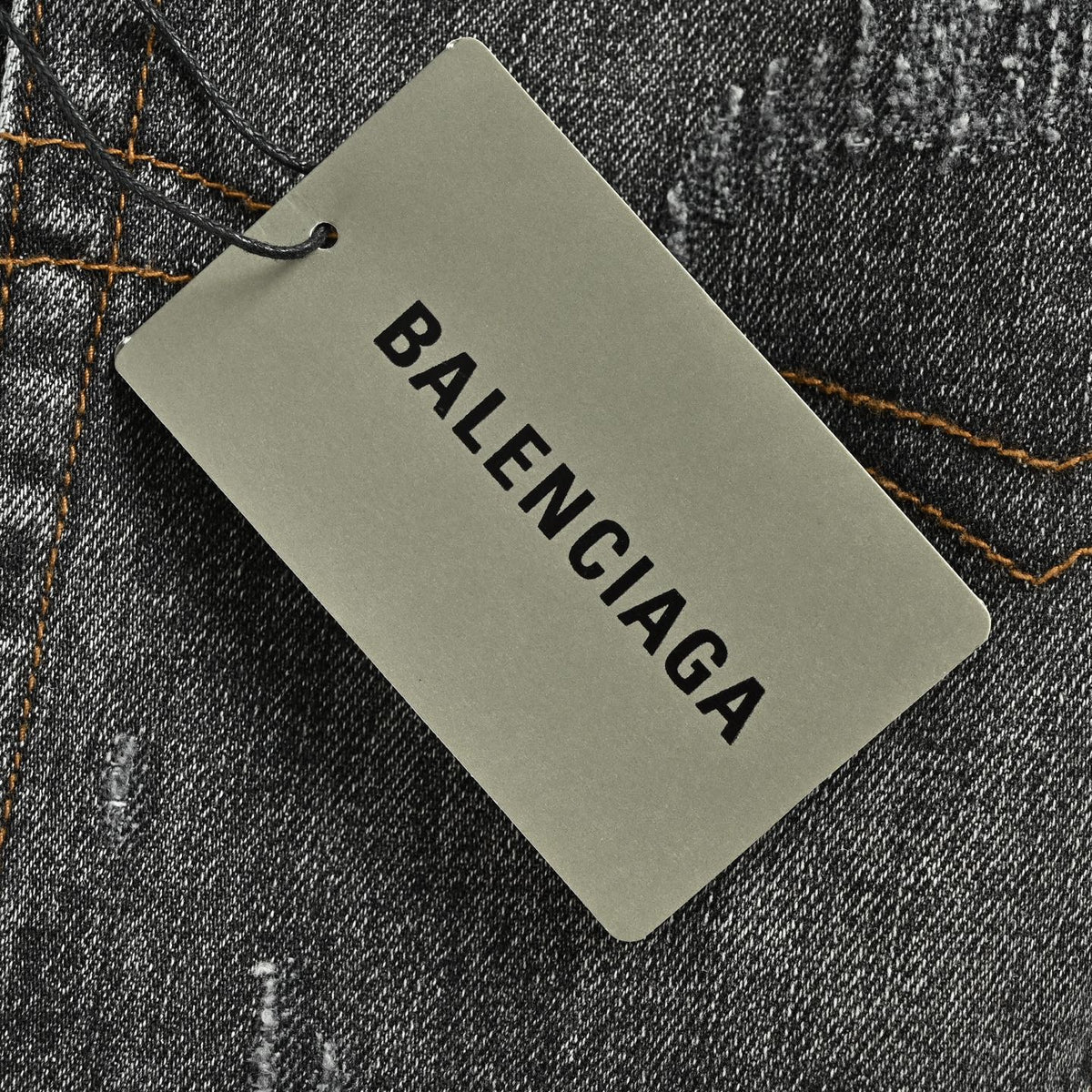 Balenciaga/Balanciaga three-dimensional embroidered baggy washed jeans