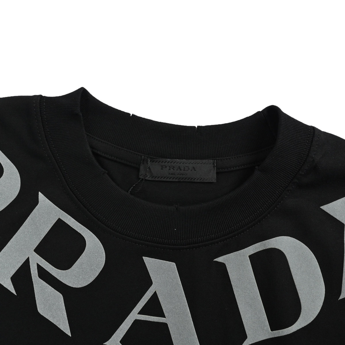 Prada 26ss flocked letter print short sleeves