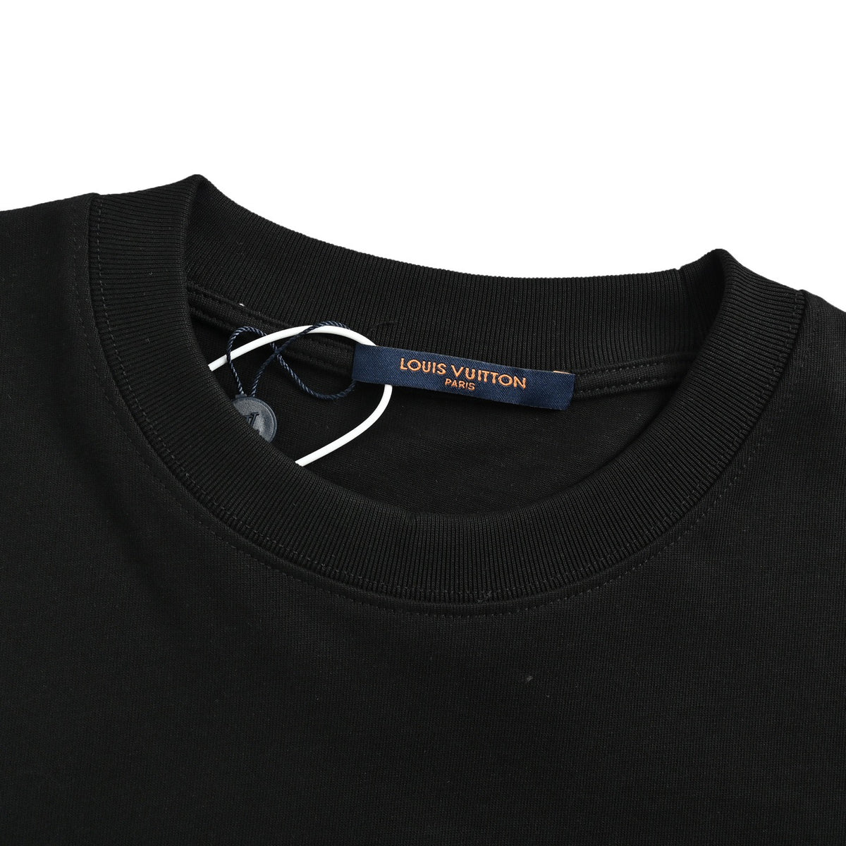 Louis Vuitton 26ss short sleeves with dark logo embroidery on the front and back