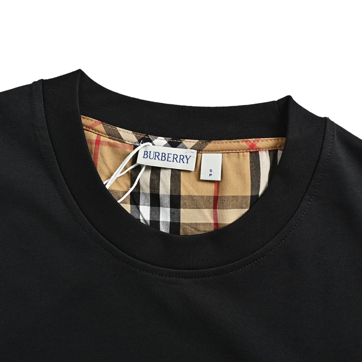 Burberry plaid sleeves with embroidered logo short sleeves