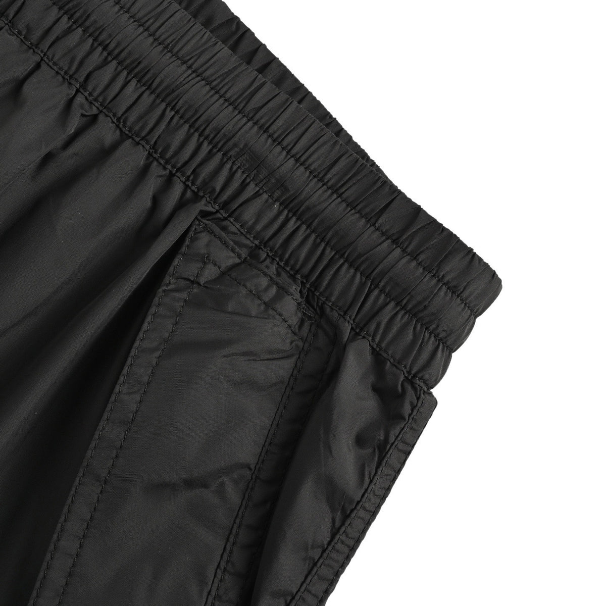 Prada 25ss classic triangle logo nylon shorts