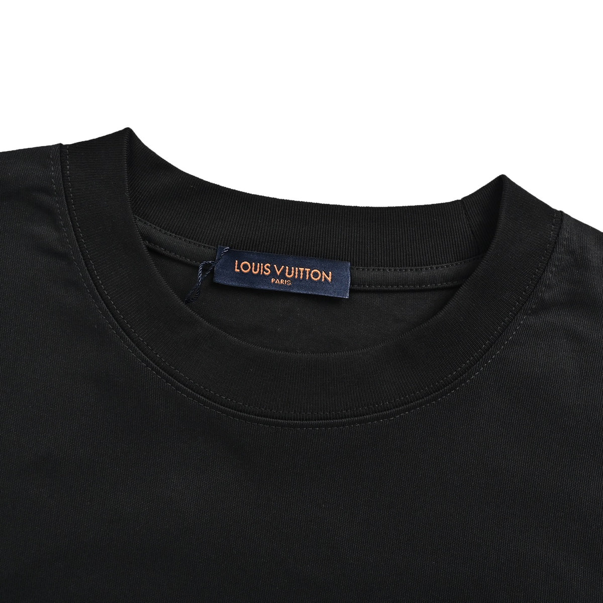 Louis Vuitton hollow tatami embroidered round neck short sleeves on the back