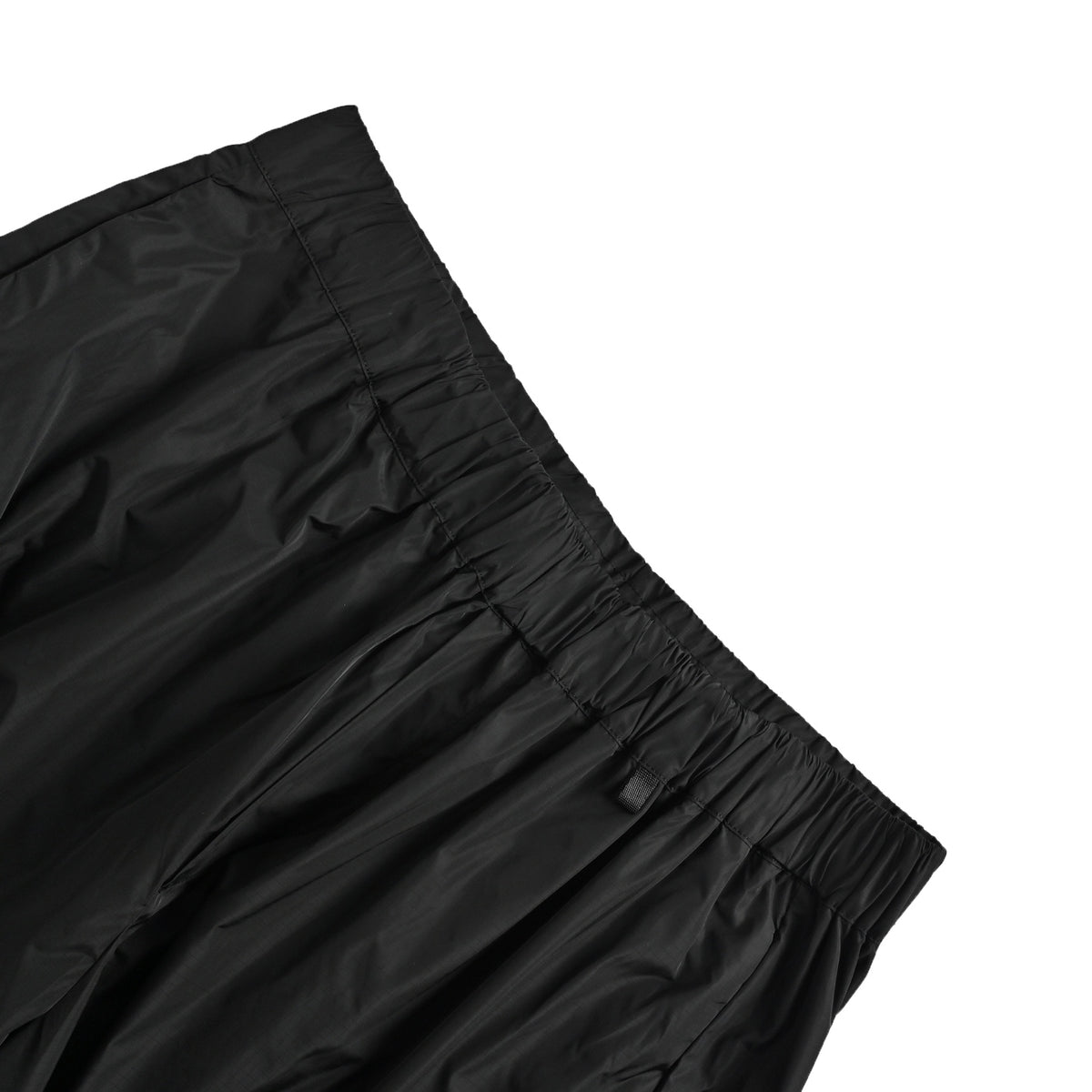 Moncler/Mask logo patch pocket shorts