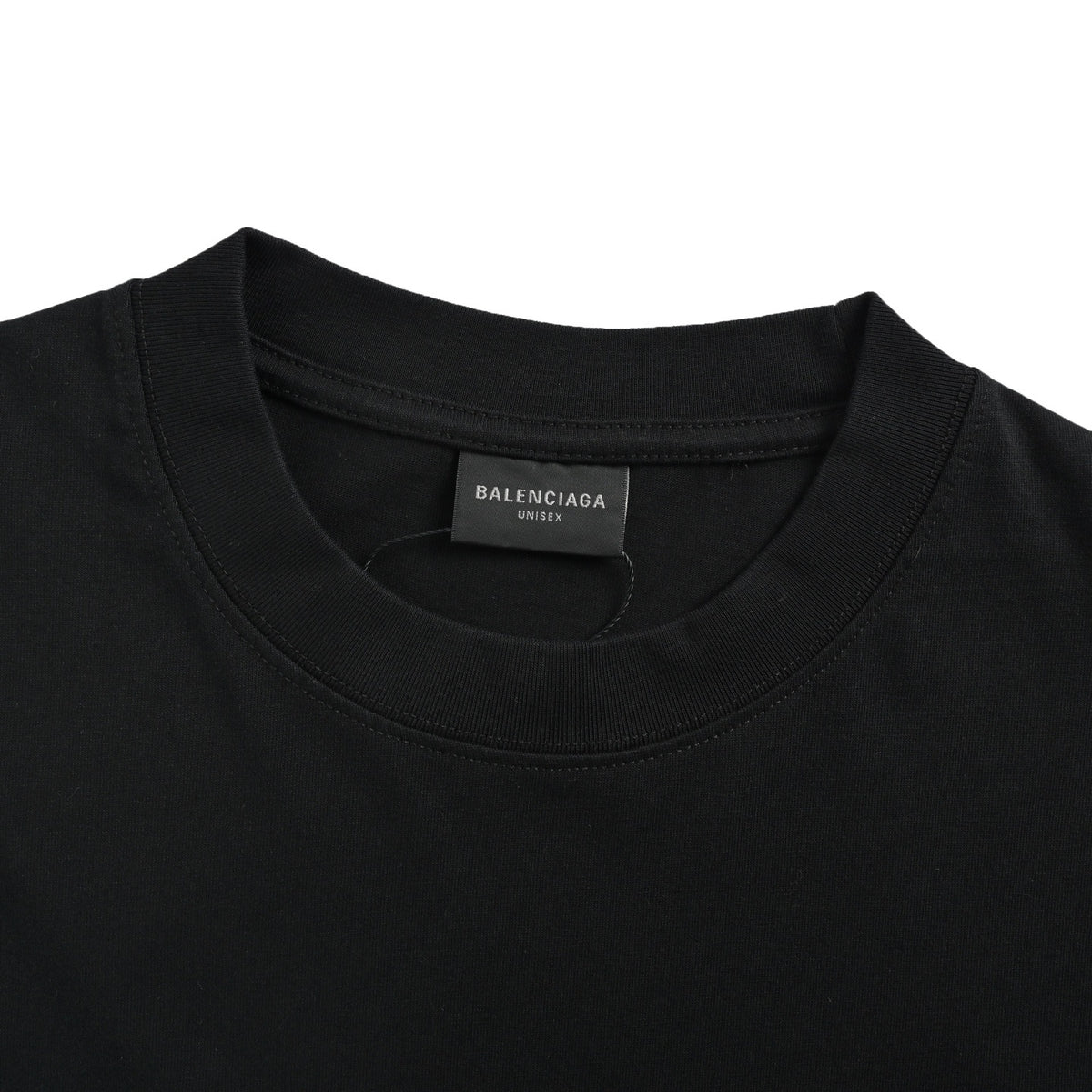 Balenciaga short sleeves with three-dimensional embroidered letters on the chest