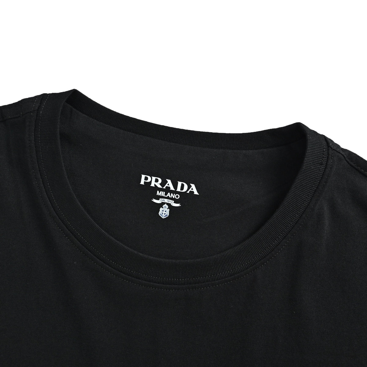 Prada triangle cloth short sleeves