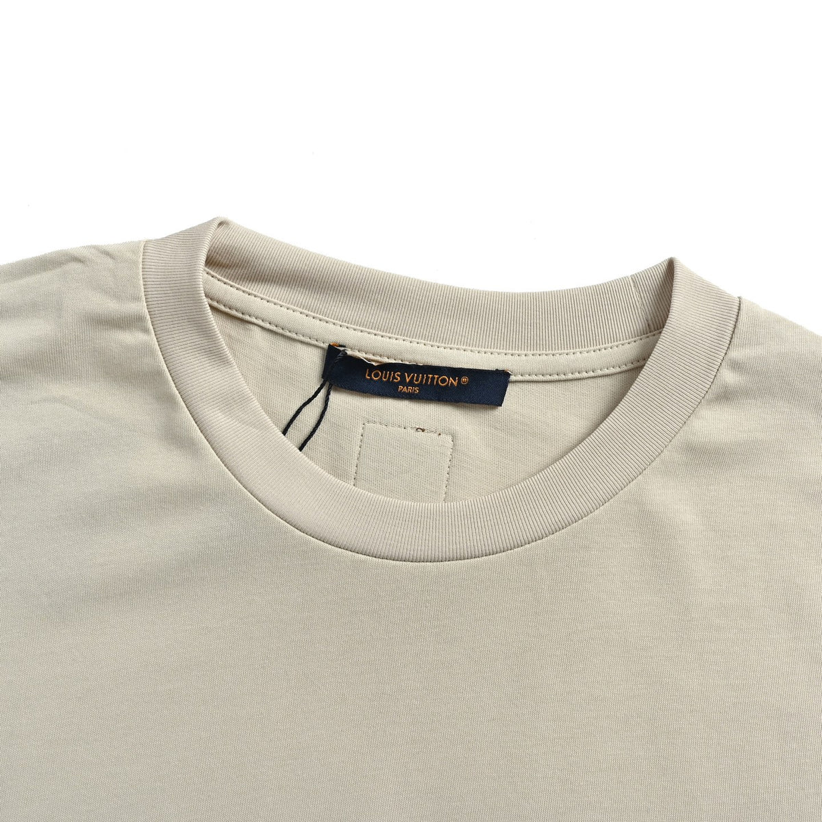 Louis Vuitton embroidered small label short sleeves