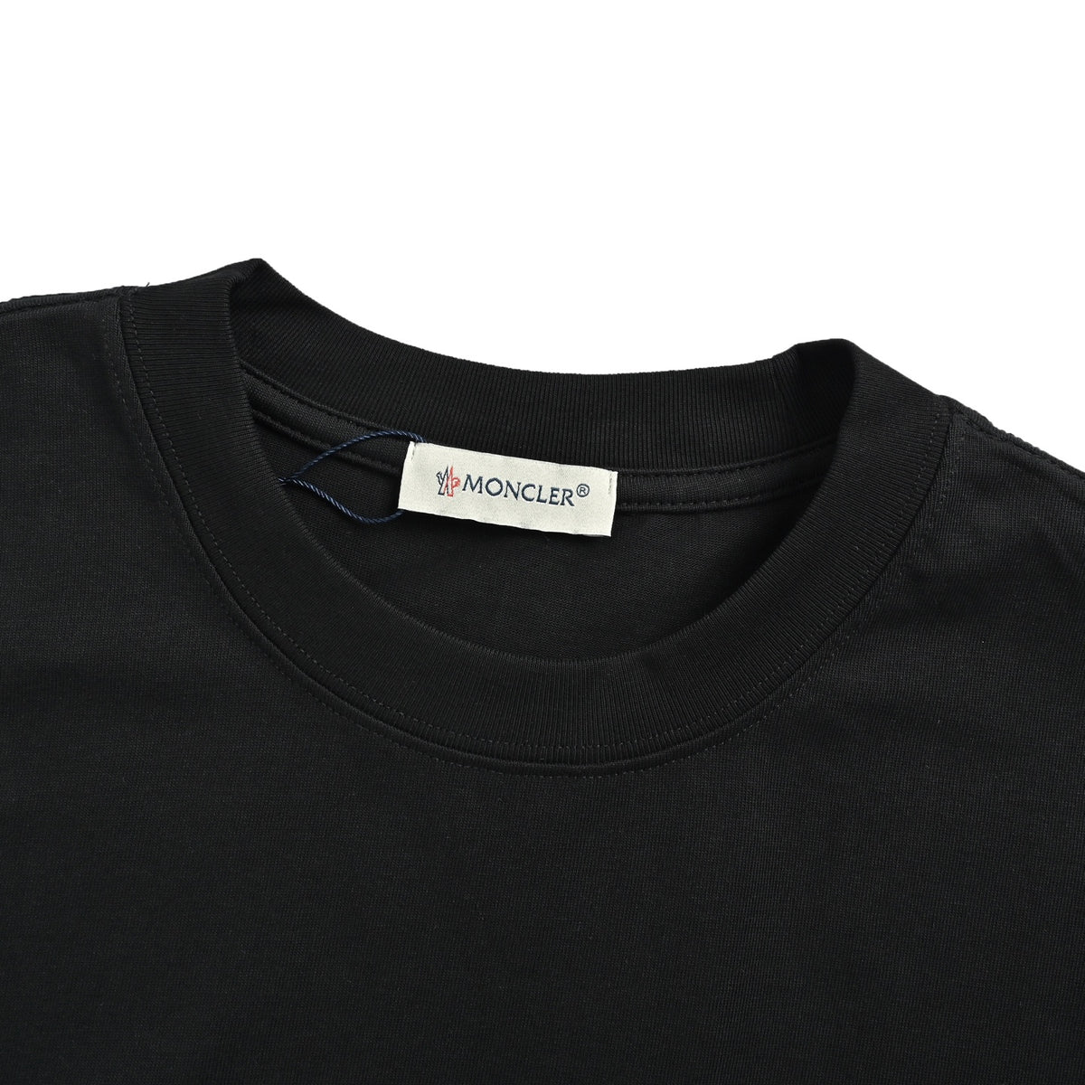 Moncler/Muzzled Classic Badge Logo Short Sleeves on the Chest