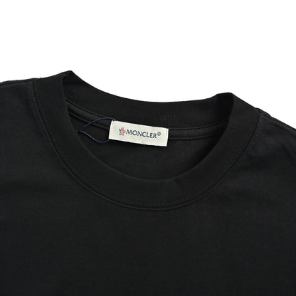 Moncler/Muzzled Classic Badge Logo Short Sleeves on the Chest