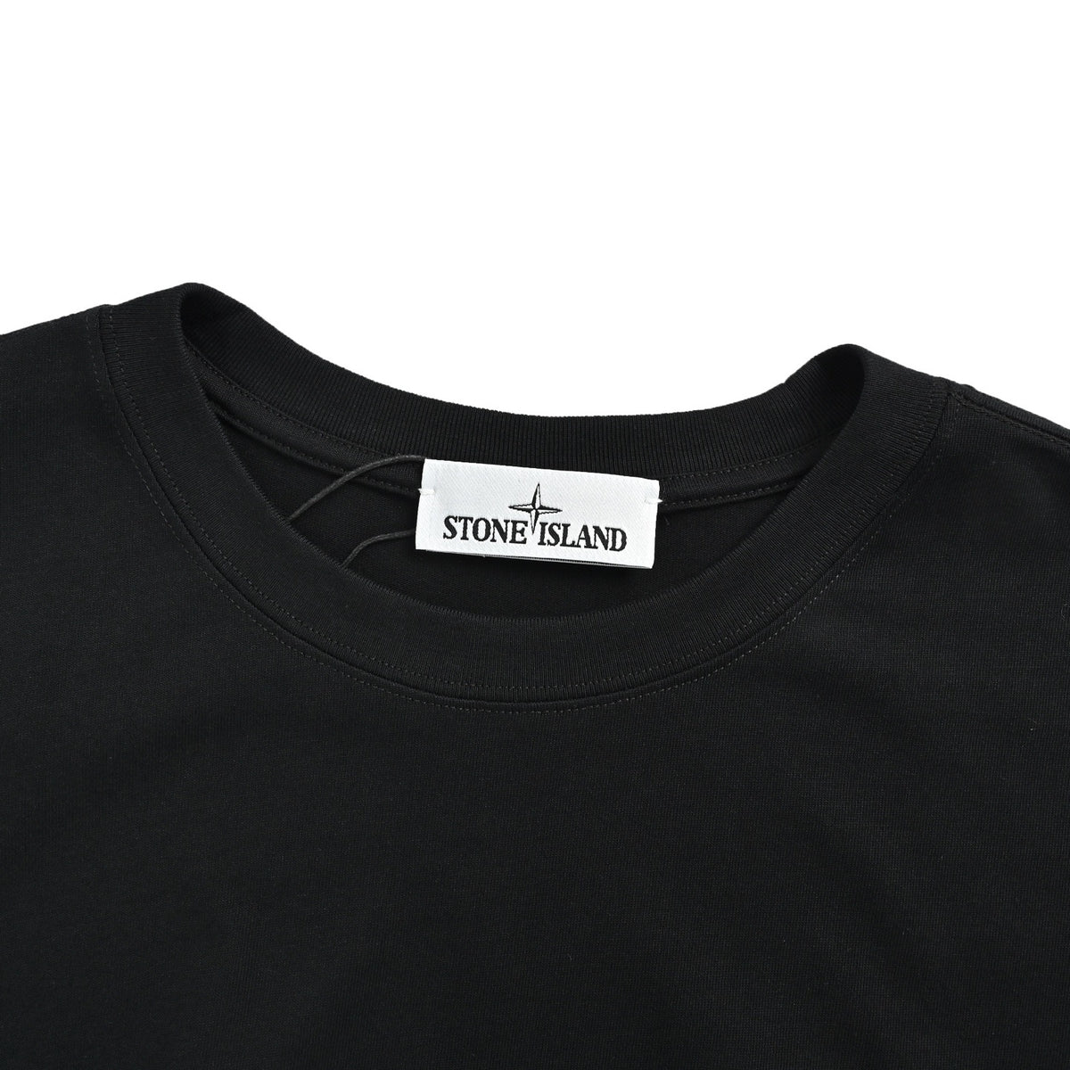 Stone Island short sleeves with embroidered badge on the chest