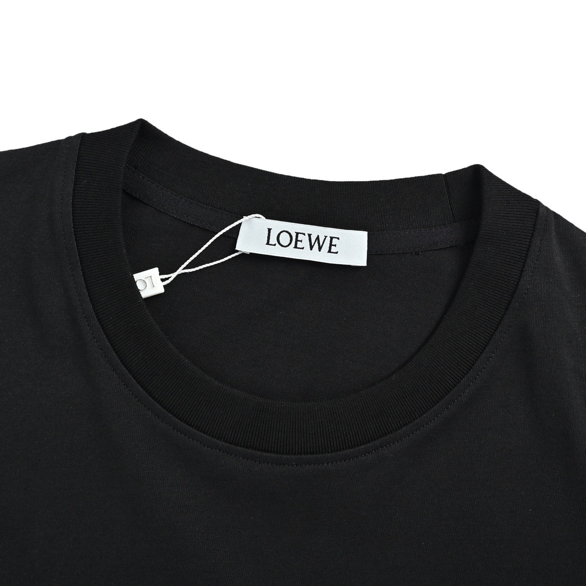 Loewe/Luo Yiwei stitched leather three-dimensional logo short sleeves