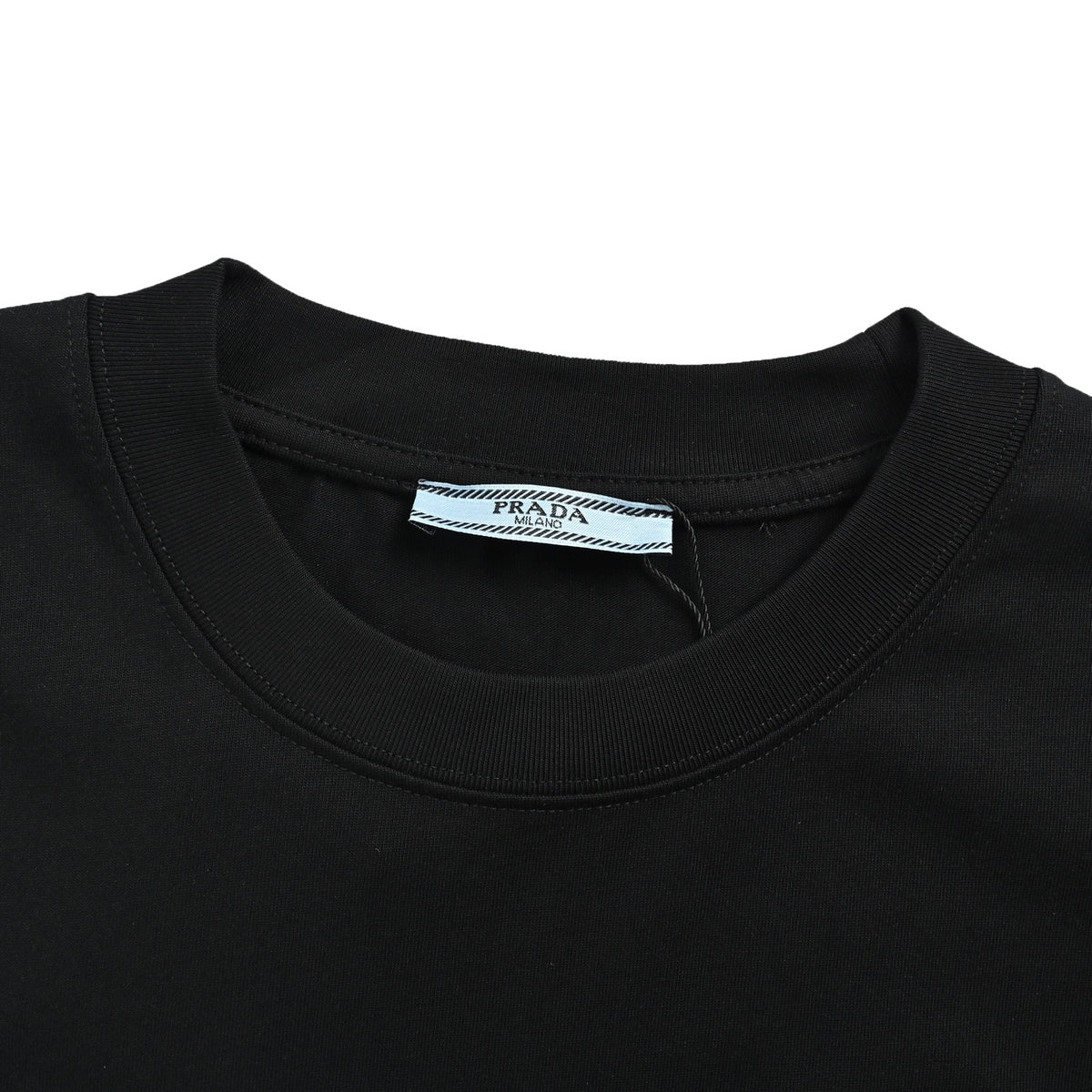 Prada 26ss inverted triangle letter embroidered short sleeves