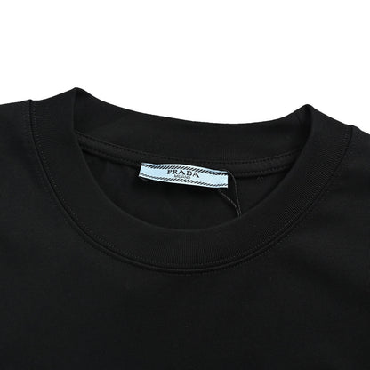 Prada 26ss inverted triangle letter embroidered short sleeves