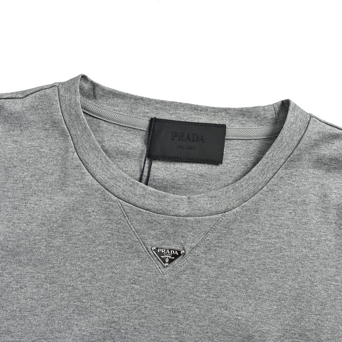 Prada enamel liquid ammonia triangle short sleeves